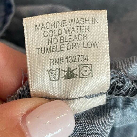 Cloth & Stone Denim Shirttail Button Down Chambray Shirt Large Casual Light - Picture 10 of 10